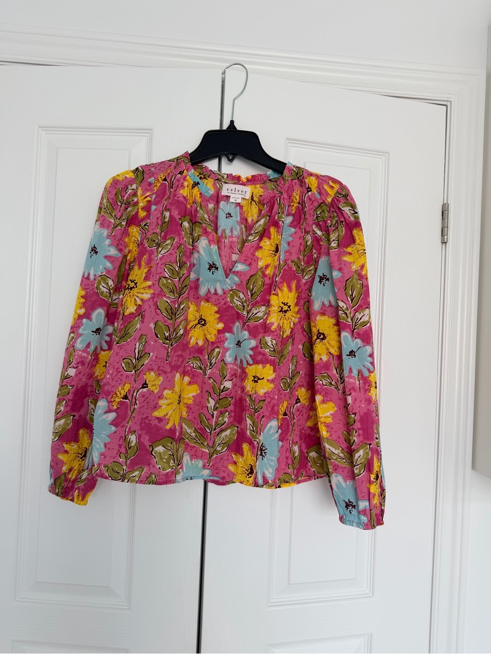 Velvet by Graham & Spencer Pink Floral V-Neck Long Sleeve Blouse